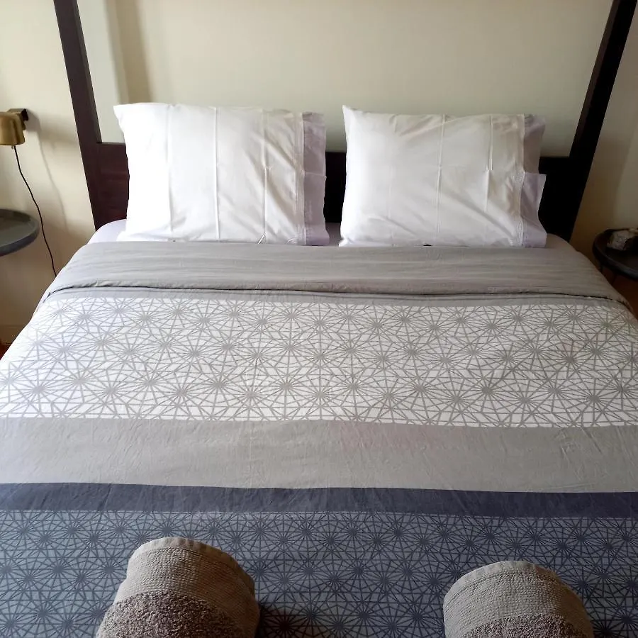 Homestay Charme Et Confort Au Coeur De Graca Lisbon Portugal