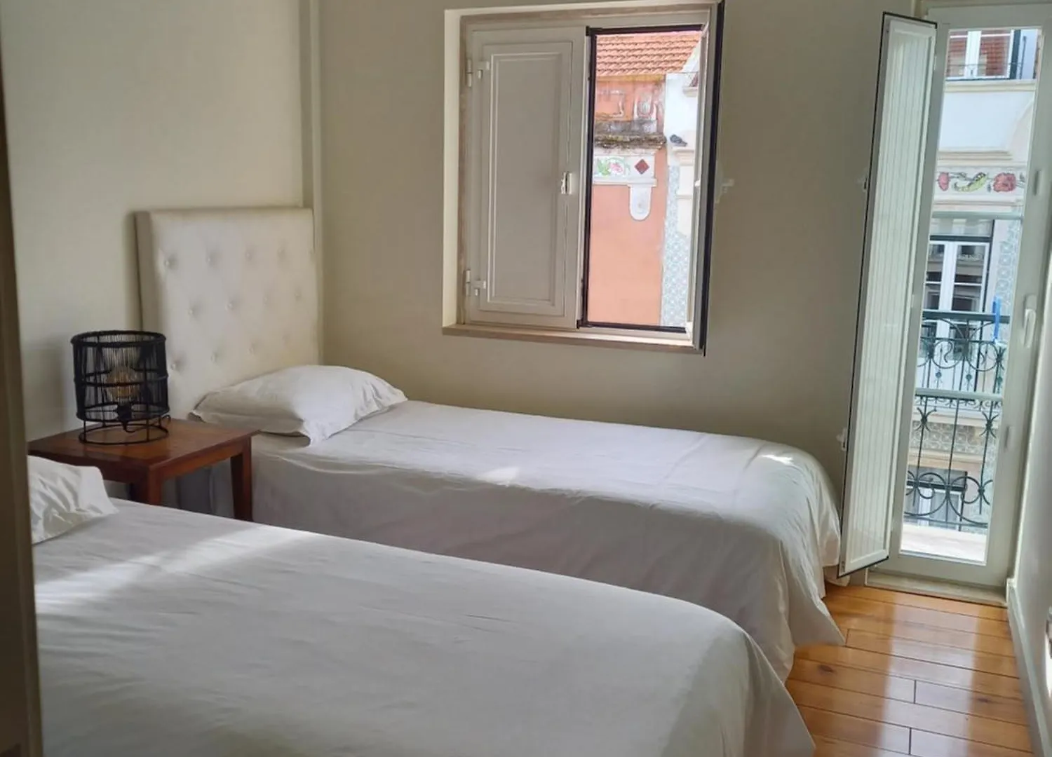 Charme Et Confort Au Coeur De Graca Lisbon Homestay