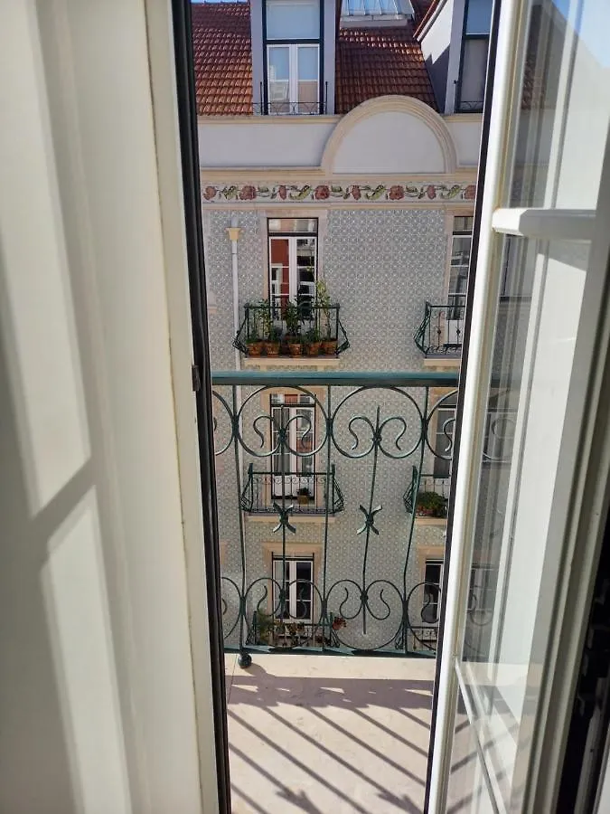 Charme Et Confort Au Coeur De Graca Lisbon